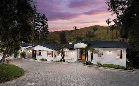 9801 Overhill Dr. North Tustin, CA 92705
