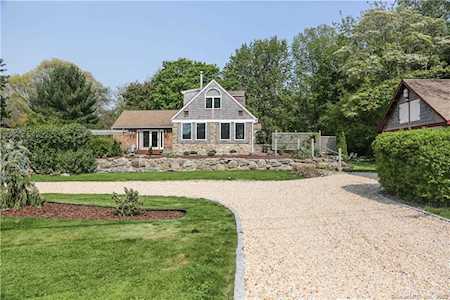 11 Pleasant Dr Extension East Lyme, CT 06357