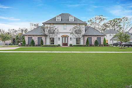 10638 Manchac Pass Baton Rouge, LA 70817