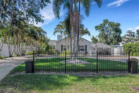 524 Arneson Ave Auburndale, FL 33823