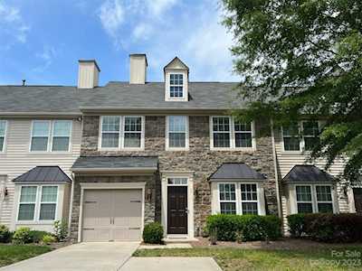 5713 Mossdale Ln Charlotte, NC 28278
