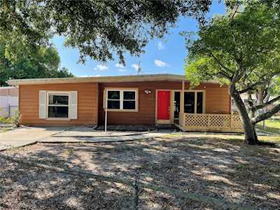 1613 Scott St Clearwater, FL 33755