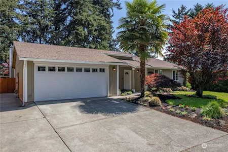 1802 Monterey Ave NE Renton, WA 98056