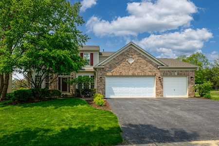 1088 Glen Eagle Dr Aurora, IL 60502