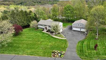 58 Valley View Rd Monroe, CT 06468