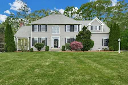 40 Hardwick Rd Ashland, MA 01721
