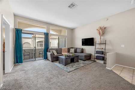 3125 N Buffalo Dr #2062 Las Vegas, NV 89128