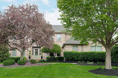 1019 Mason Ln Lake In The Hills, IL 60156