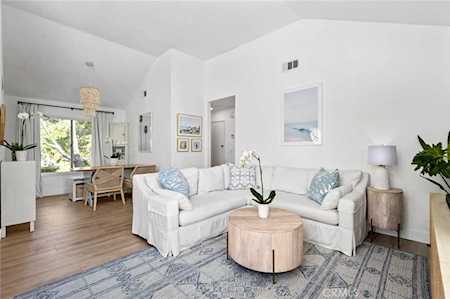 94 Hartford Dr Newport Beach, CA 92660