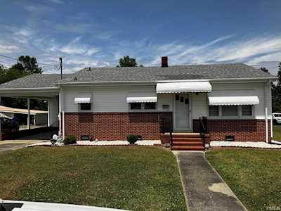 206 W Woodall Street Benson, NC 27504