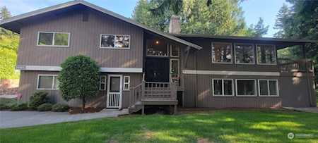 1085 SW Mt Pilchuck Place Issaquah, WA 98027