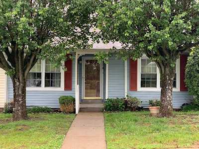 80 Rolling Meadows Dr Goodlettsville, TN 37072