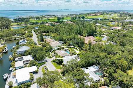 620 Buttonwood Dr Longboat Key, FL 34228