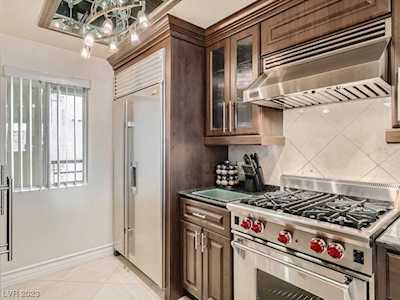 230 E Flamingo Rd #223 Las Vegas, NV 89169