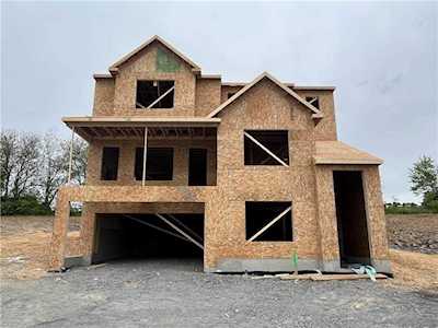 5076 Bellflower Dr #8 Schnecksville, PA 18078