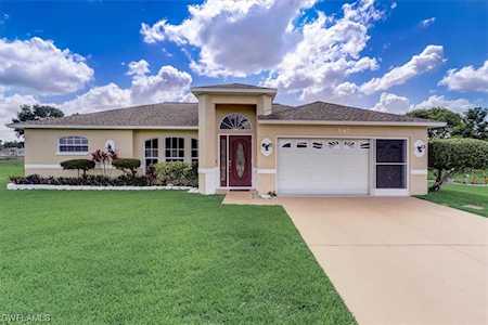 567 S Charwood Ave Lehigh Acres, FL 33974