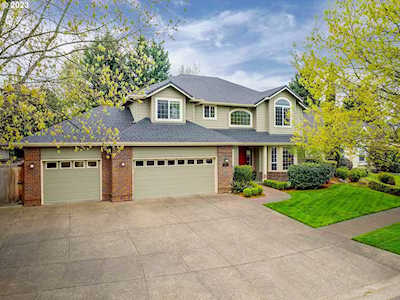 3380 Antigua DR Eugene, OR 97408