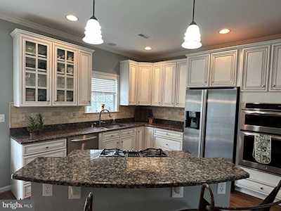 219 Wintergull Ln Annapolis, MD 21409