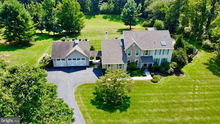 210 Meadow Greene Circle Glenmoore, PA 19343