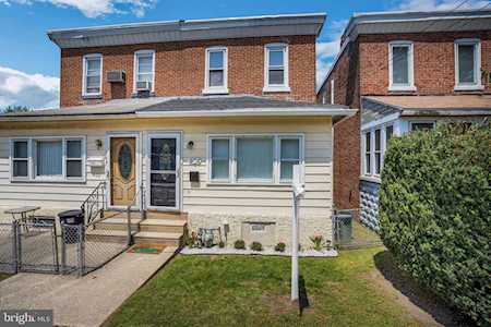 404 Manhattan St Essington, PA 19029