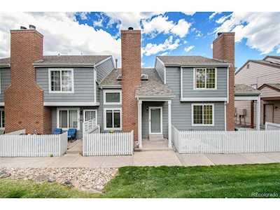 938 Summer Dr Highlands Ranch, CO 80126