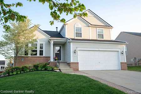875 Canyon Creek Dr Holly Twp, MI 48442