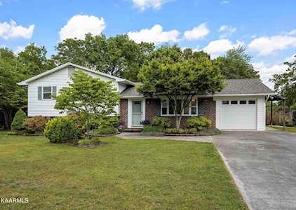 1032 W Park Dr Knoxville, TN 37909