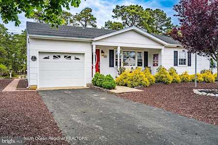 10 Rutland Dr Toms River, NJ 08757