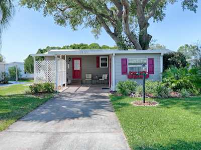 1531 W Schwartz Blvd Lady Lake, FL 32159