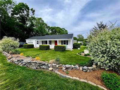163 Austin Rd North Kingstown, RI 02852