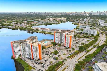 1351 NE Miami Gardens Dr #1524E Miami, FL 33179