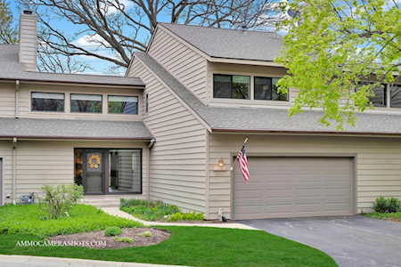 1562 Kirkwood Dr Geneva, IL 60134