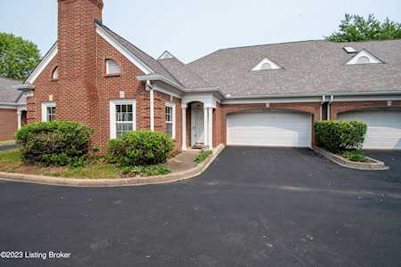 5933 Ashwood Bluff Dr Louisville, KY 40207