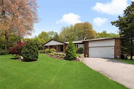55 Maureen Dr Smithfield, RI 02917
