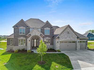 24 Haver Hill Ct Lake St Louis, MO 63367