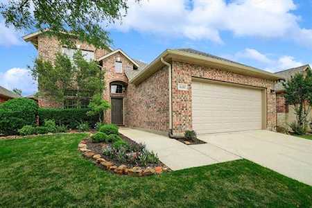 1610 Meadows Avenue Lantana, TX 76226