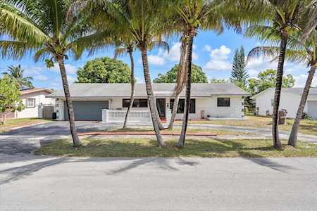4341 NW 5th Pl Plantation, FL 33317