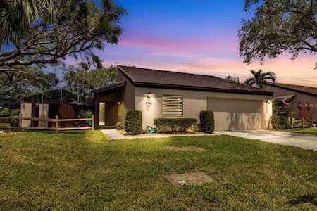 3745 Glen Oaks Manor Dr Sarasota, FL 34232