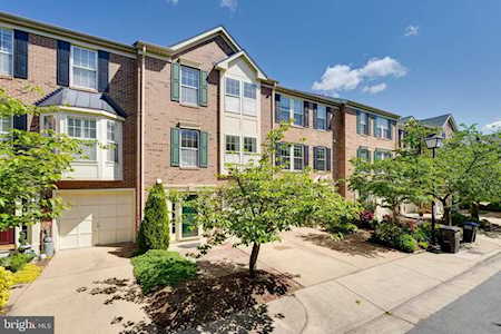 921 Rolfe Place Alexandria, VA 22314