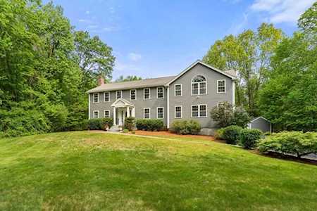 20 Teresa Rd Hopkinton, MA 01748