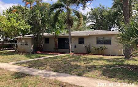 2249 SW 15th Ct Fort Lauderdale, FL 33312