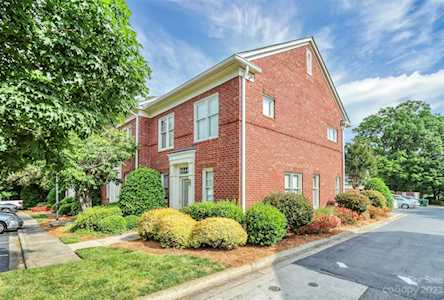 2538 Dilworth Heights Ln Charlotte, NC 28209