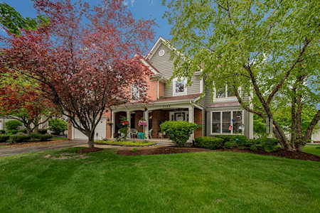 2568 Stonehenge Dr Aurora, IL 60502