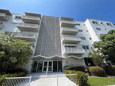9700 E Bay Harbor Dr #202 Bay Harbor Islands, FL 33154