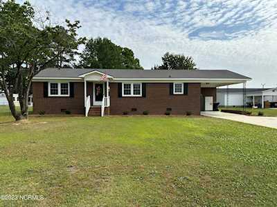 104 Jefferson Street Clinton, NC 28328