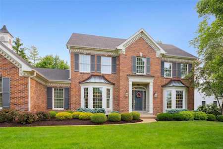 16119 Wilson Manor Dr Chesterfield, MO 63005