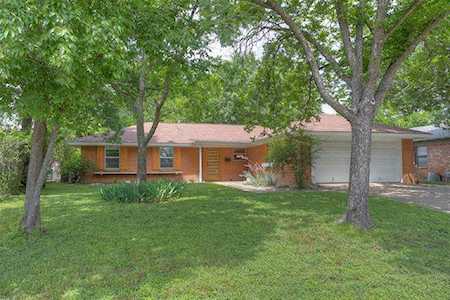 5000 Cockrell Avenue Fort Worth, TX 76133