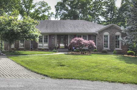 8218 Twin Lakes Ct Louisville, KY 40214