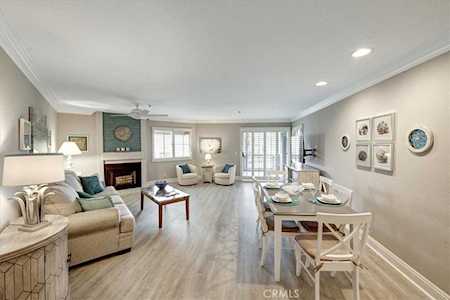 410 Lake St #202 Huntington Beach, CA 92648