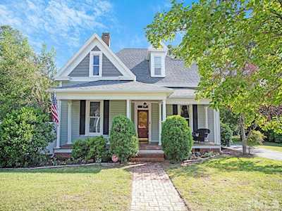 313 W Parrish Drive Benson, NC 27504